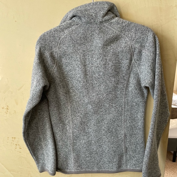 Women’s Patagonia Half Zip. Barely worn! - Picture 2 of 2